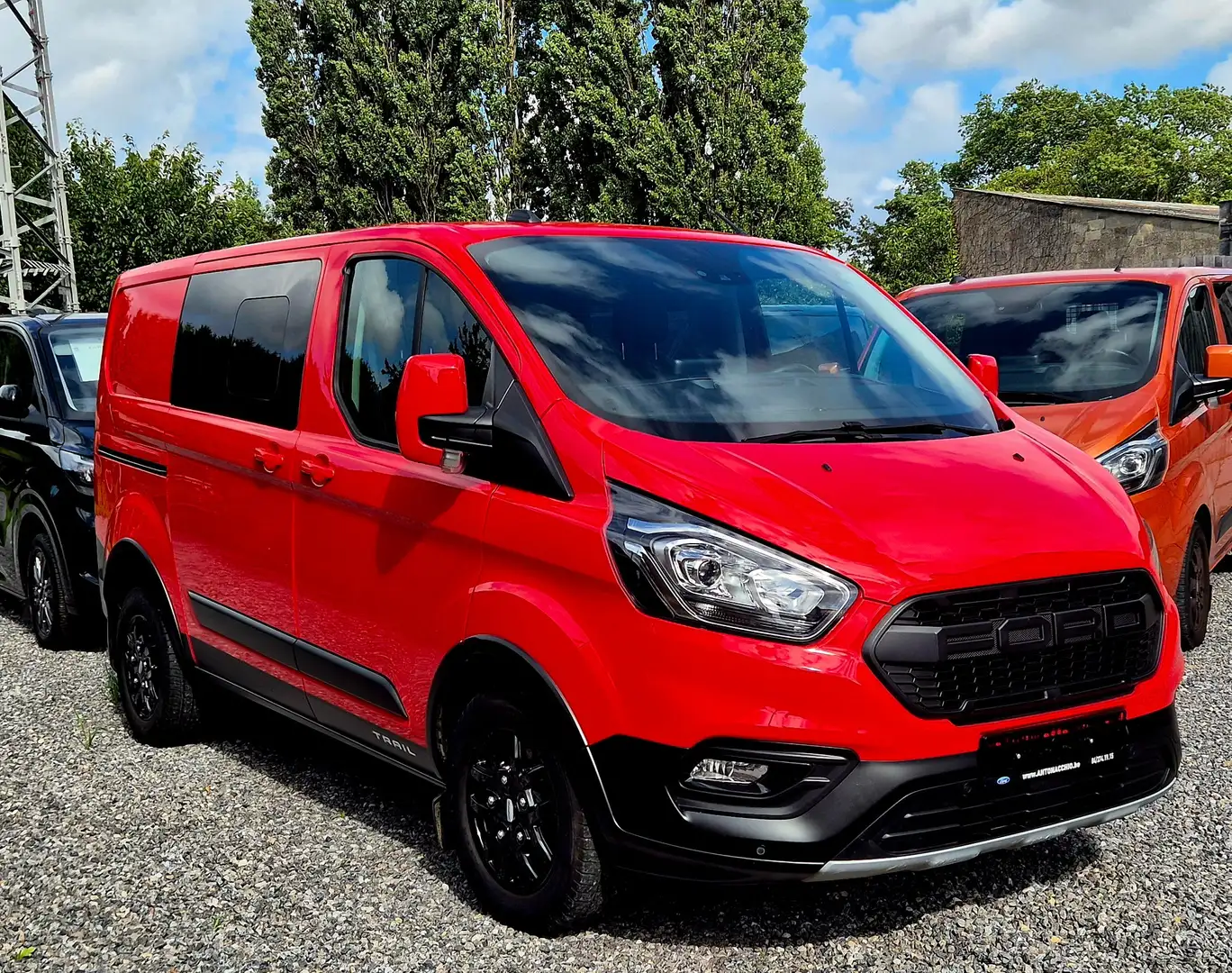Ford Transit Custom "TRAIL" L1H1 / Multi Use / 6 places / 2.0 TDI 130 Red - 1