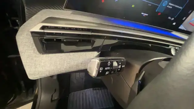 Peugeot 3008 view 13