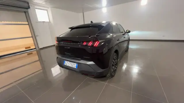 Peugeot 3008 view 4