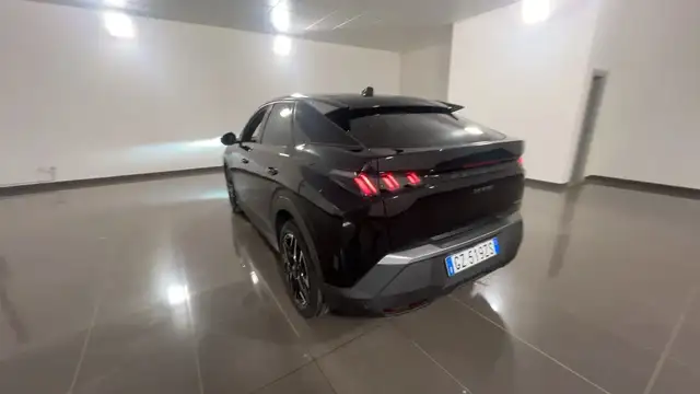 Peugeot 3008 view 6