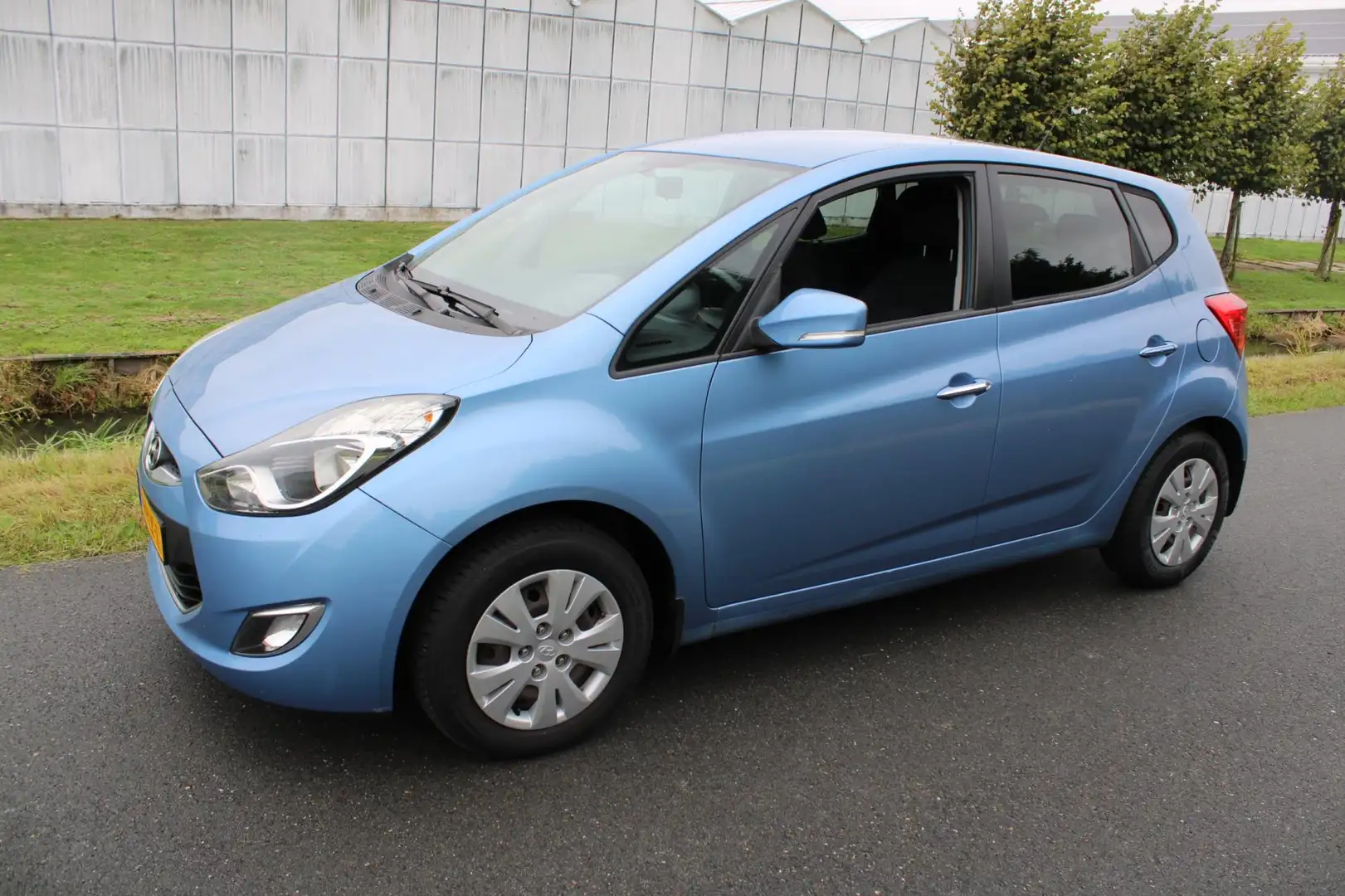 Hyundai iX20 1.4i i-Motion Blue-Drive Bleu - 2