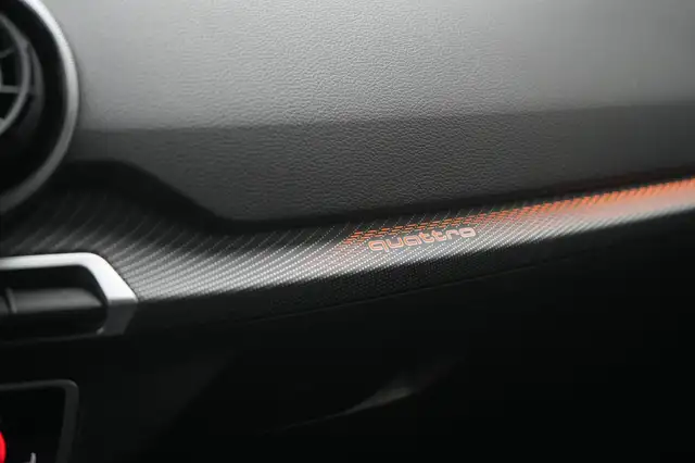 Audi SQ2 view 26