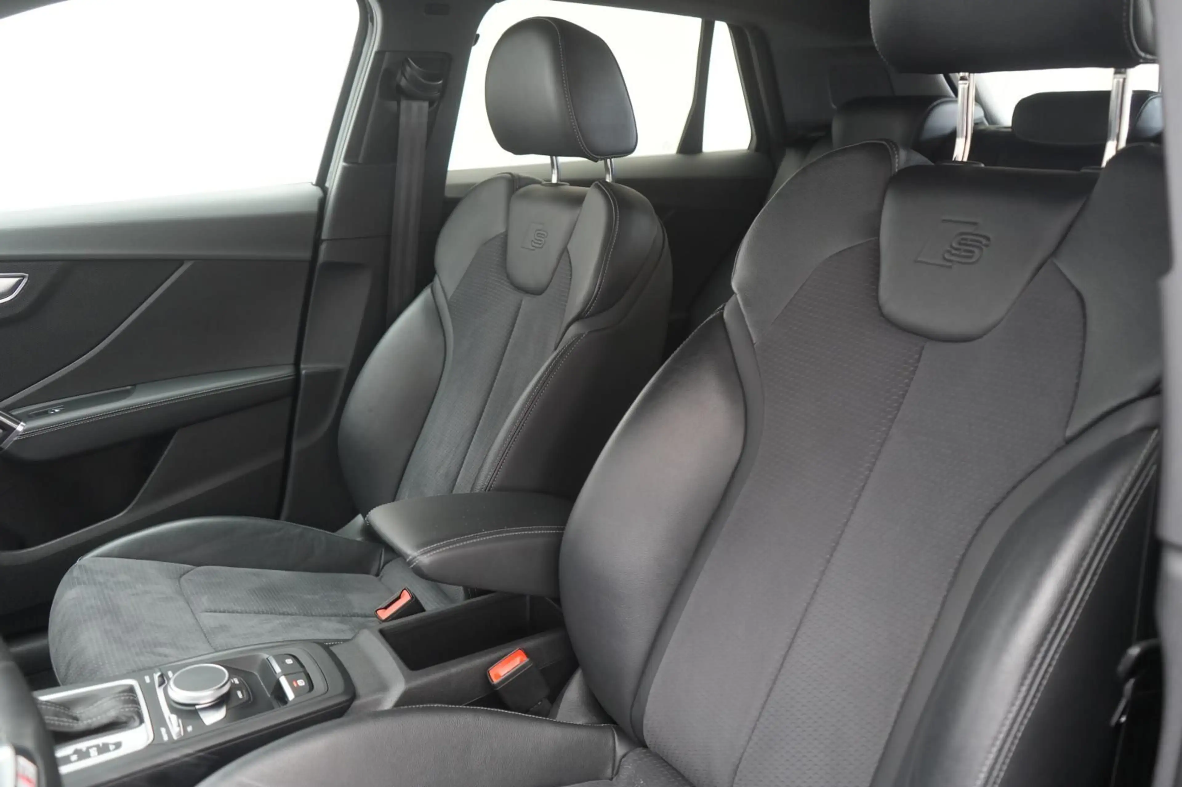 Audi SQ2 TFSI quattro S tronic ACC/Kamera/Virtual/Mat — photo 10