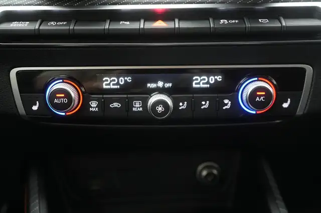 Audi SQ2 view 16