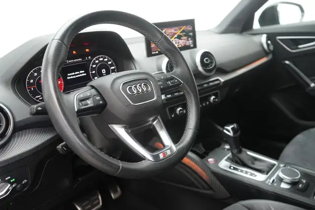 Audi SQ2 view 11