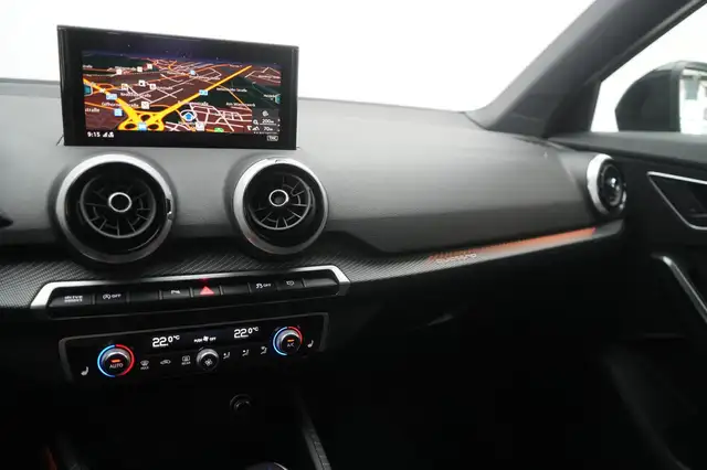 Audi SQ2 view 25