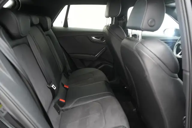 Audi SQ2 view 8