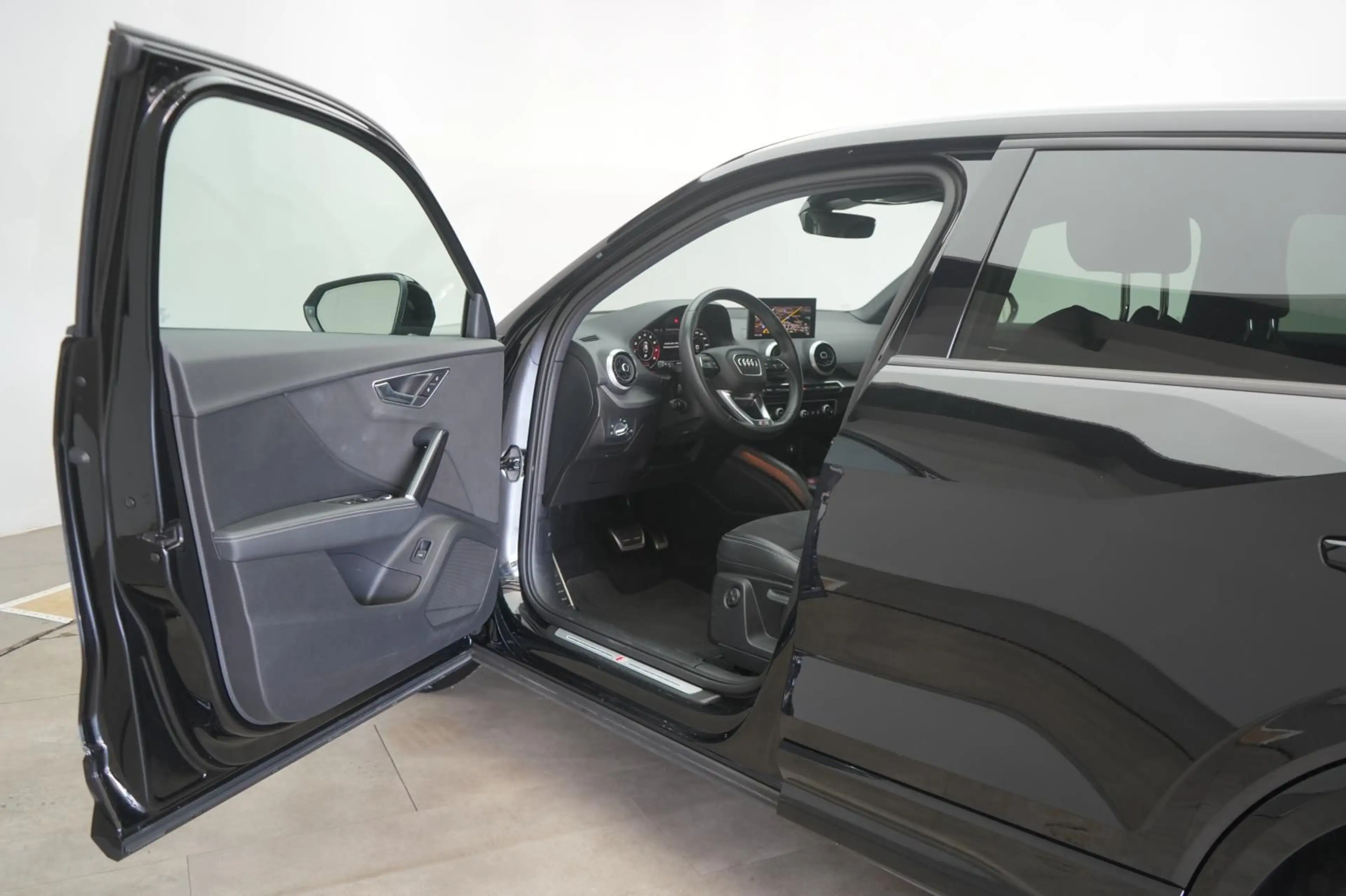 Audi SQ2 TFSI quattro S tronic ACC/Kamera/Virtual/Mat — photo 13