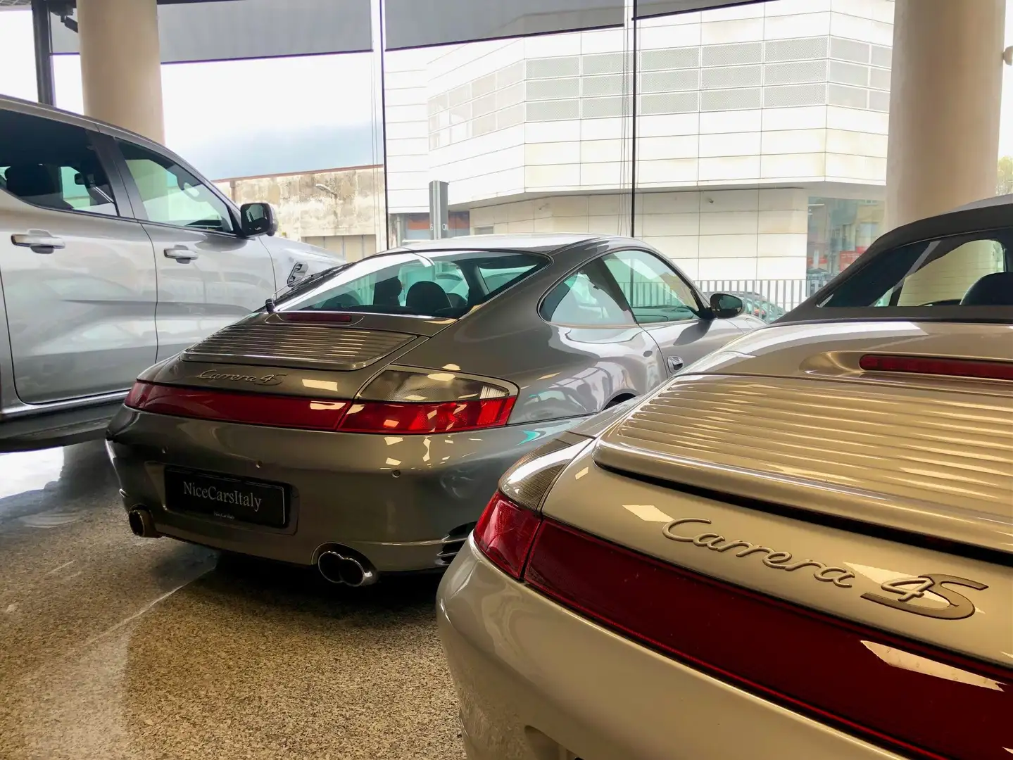 Porsche 996 Coupe o Cabrio 3.6 Carrera 4S MANUALE Gris - 2
