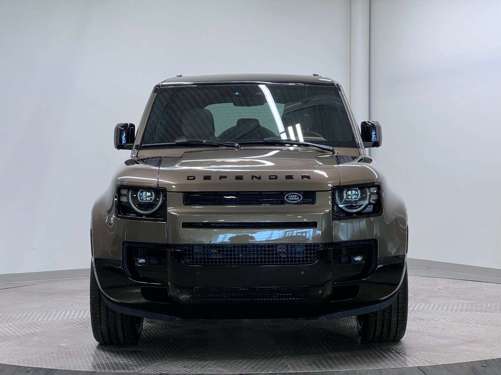 2026 Land Rover Defender 110 P400 X-DYNAMIC SE thumb 8