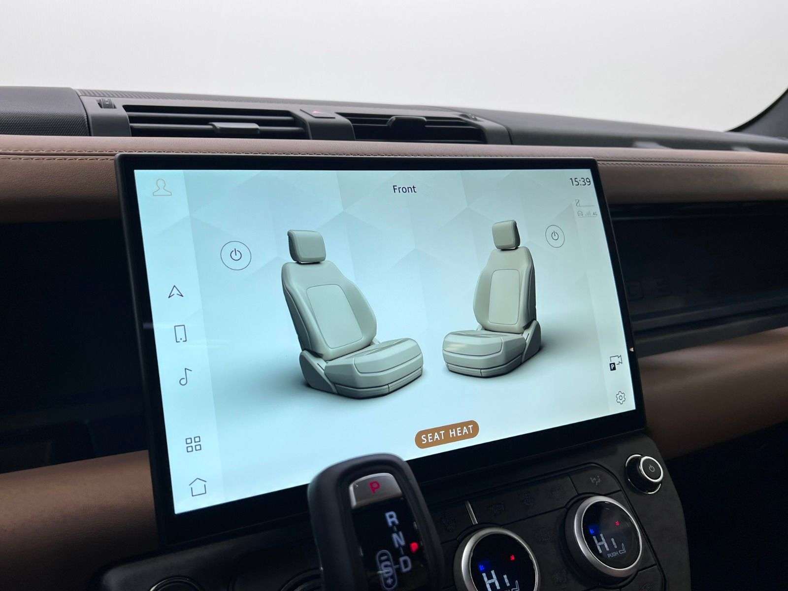2026 Land Rover Defender 110 P400 X-DYNAMIC SE thumb 24