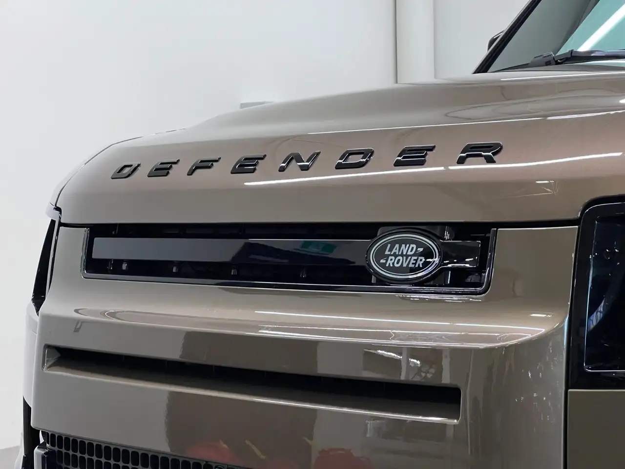 Land Rover Defender снимка Land Rover Defender