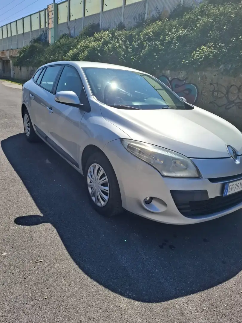 Renault Megane SporTour 1.5 dci Confort 110cv fap - 2