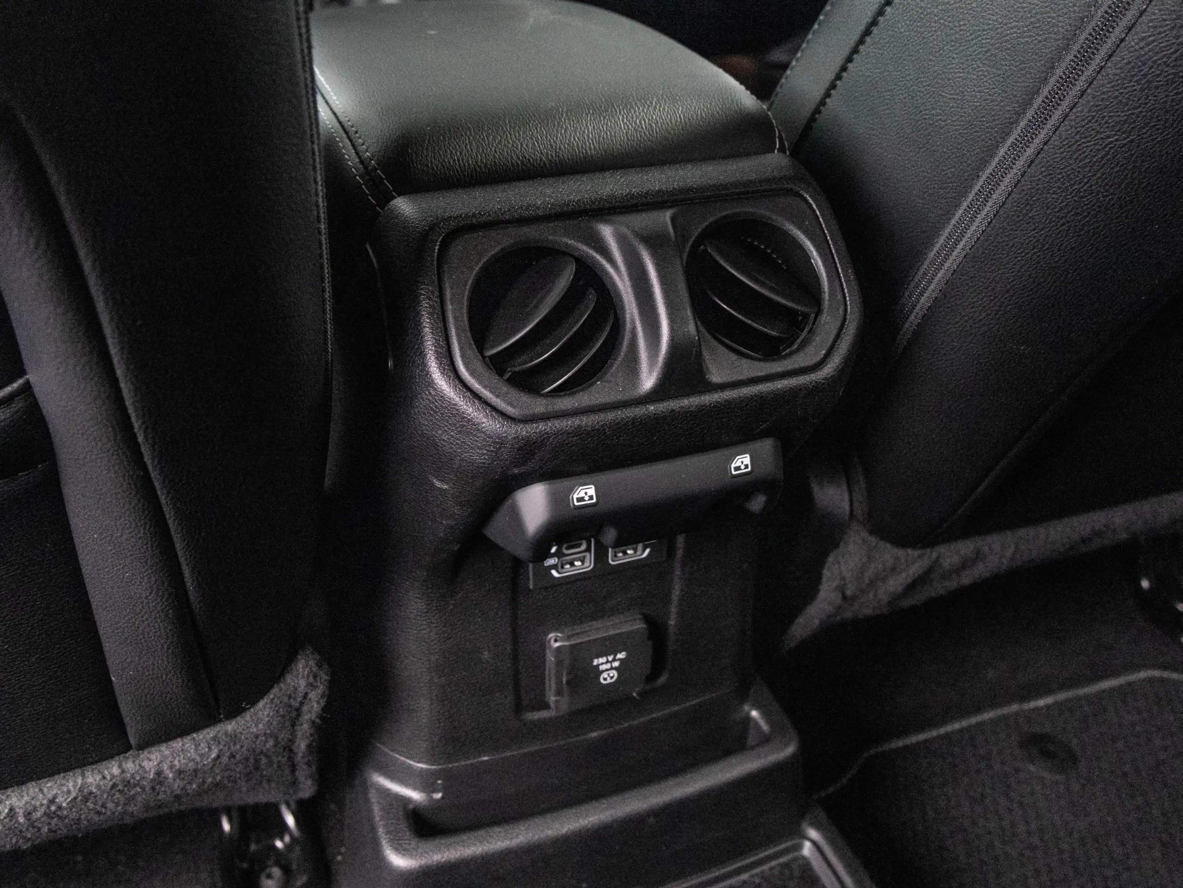 Jeep Wrangler Unlimited 4xe 380 Brute | To Tone | All season | A — photo 42