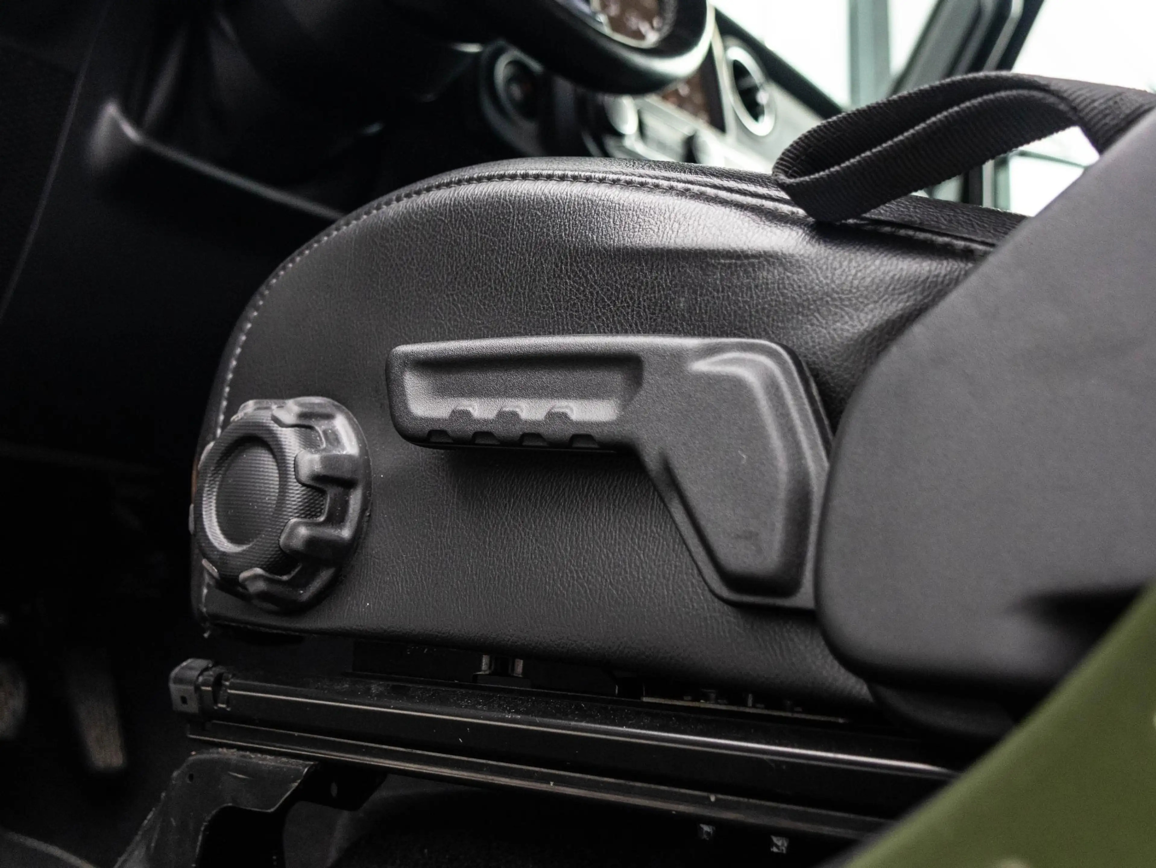 Jeep Wrangler Unlimited 4xe 380 Brute | To Tone | All season | A — photo 41