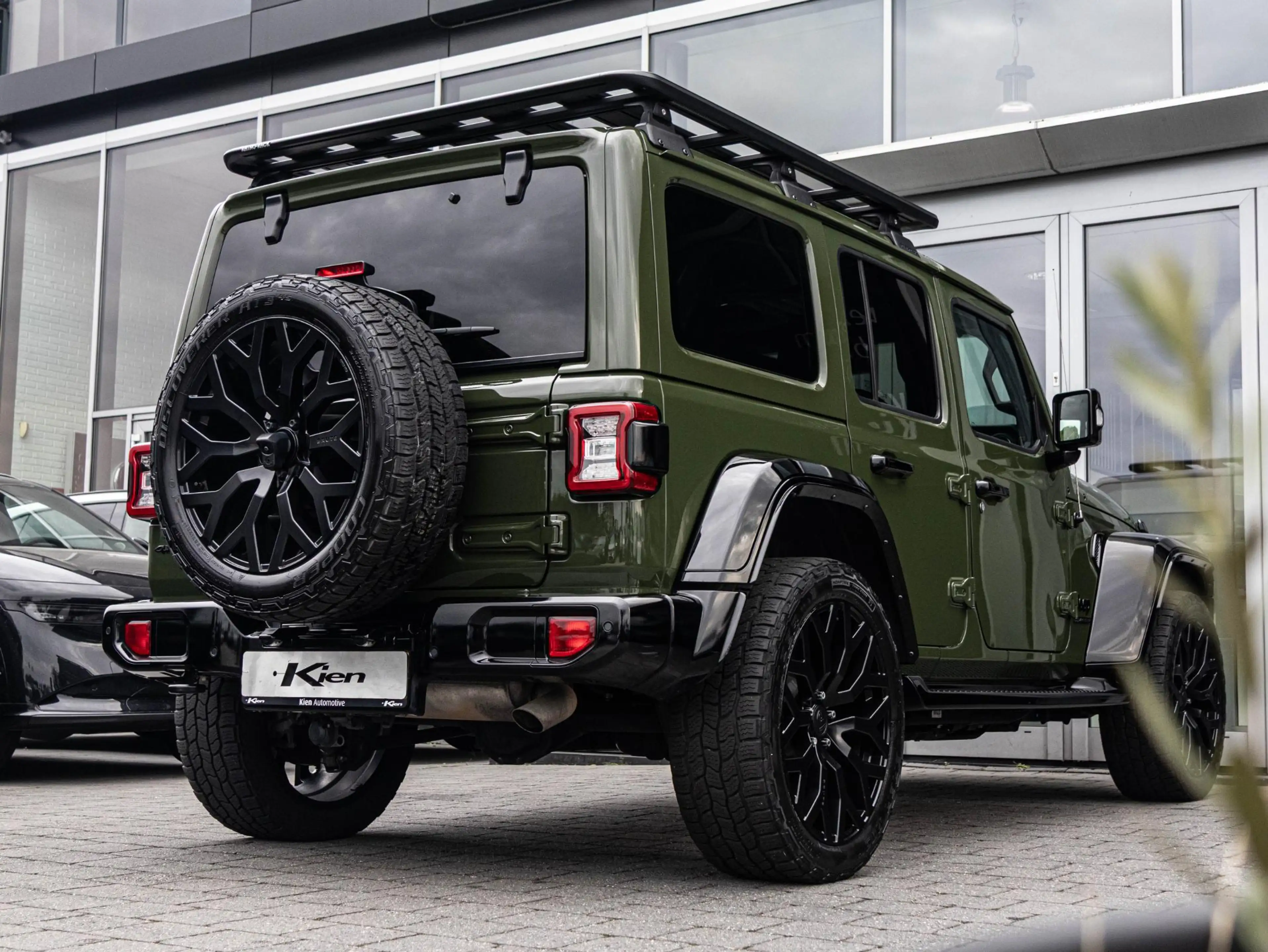 Jeep Wrangler Unlimited 4xe 380 Brute | To Tone | All season | A — photo 4