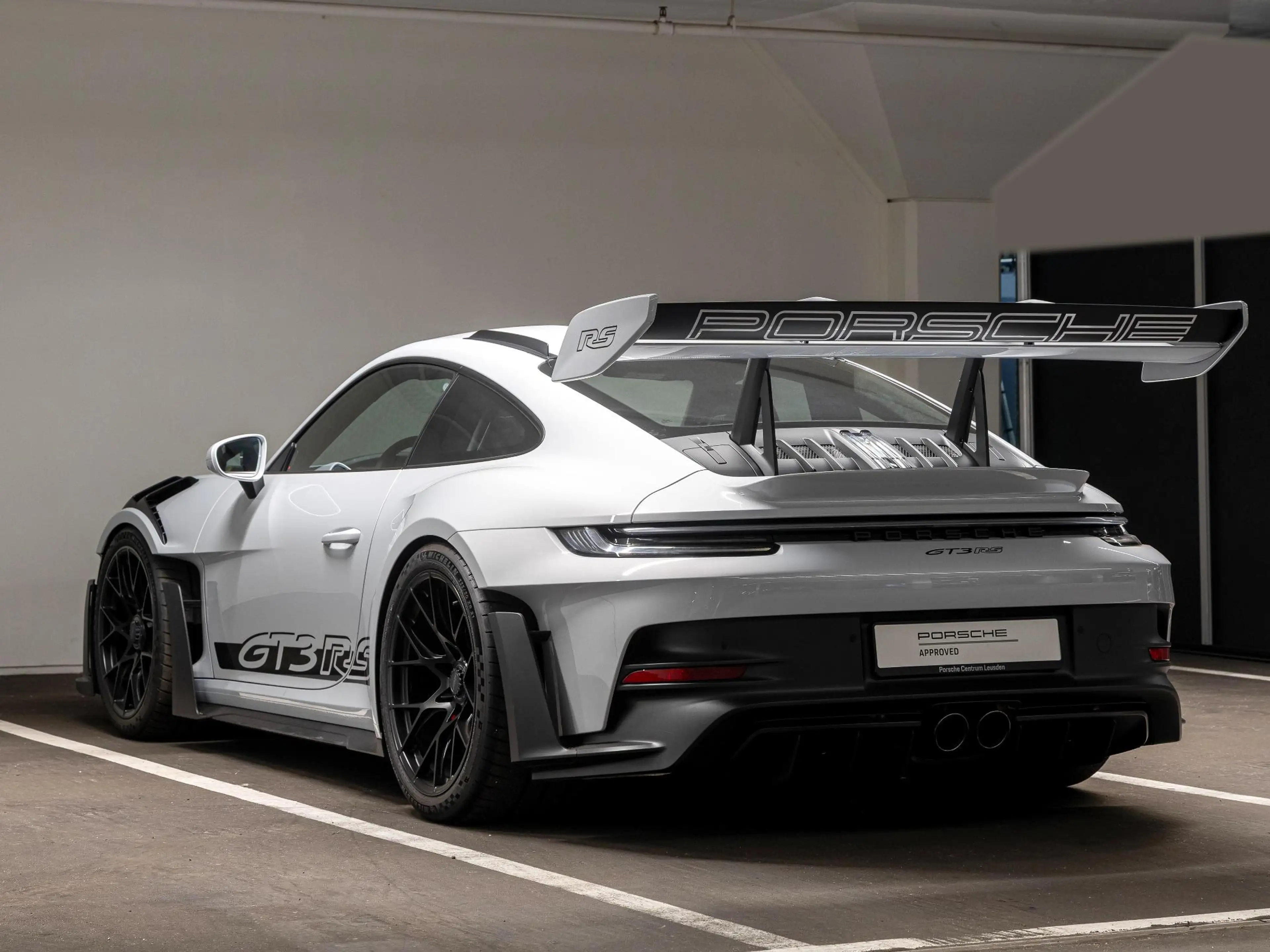 Porsche 992 4.0 GT3 RS — photo 3