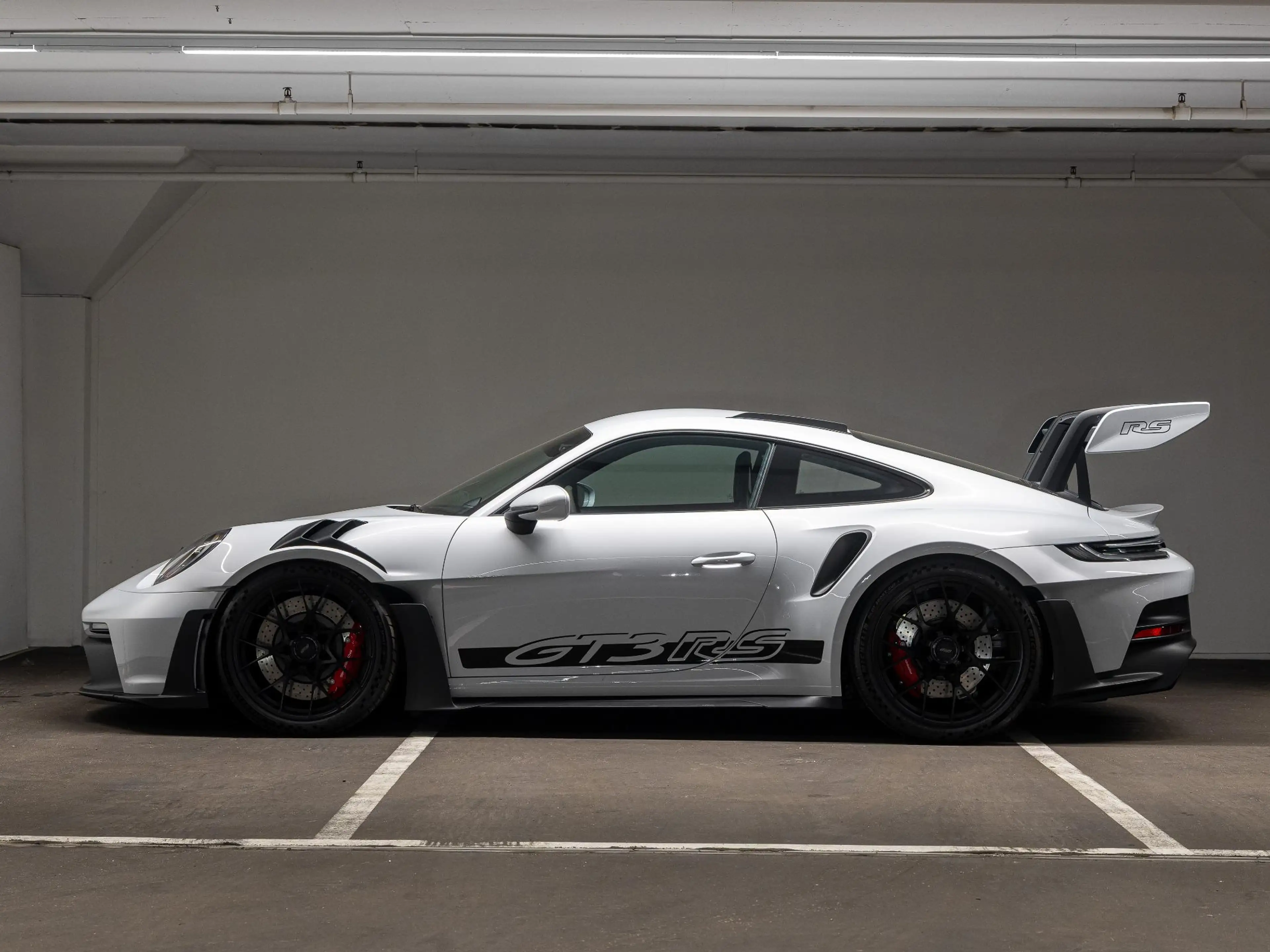 Porsche 992 4.0 GT3 RS — photo 2