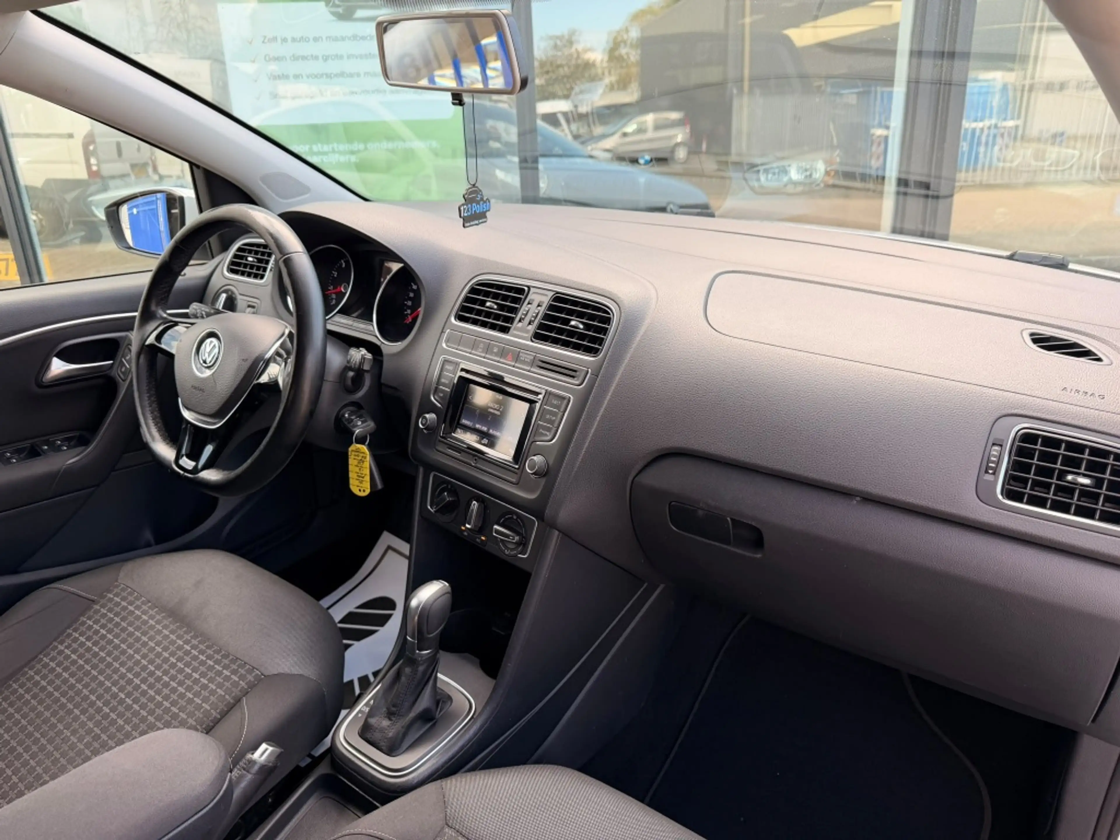 Volkswagen Polo 1.2 TSI Comfortline l Automaat l Airco l LM Velgen — photo 22