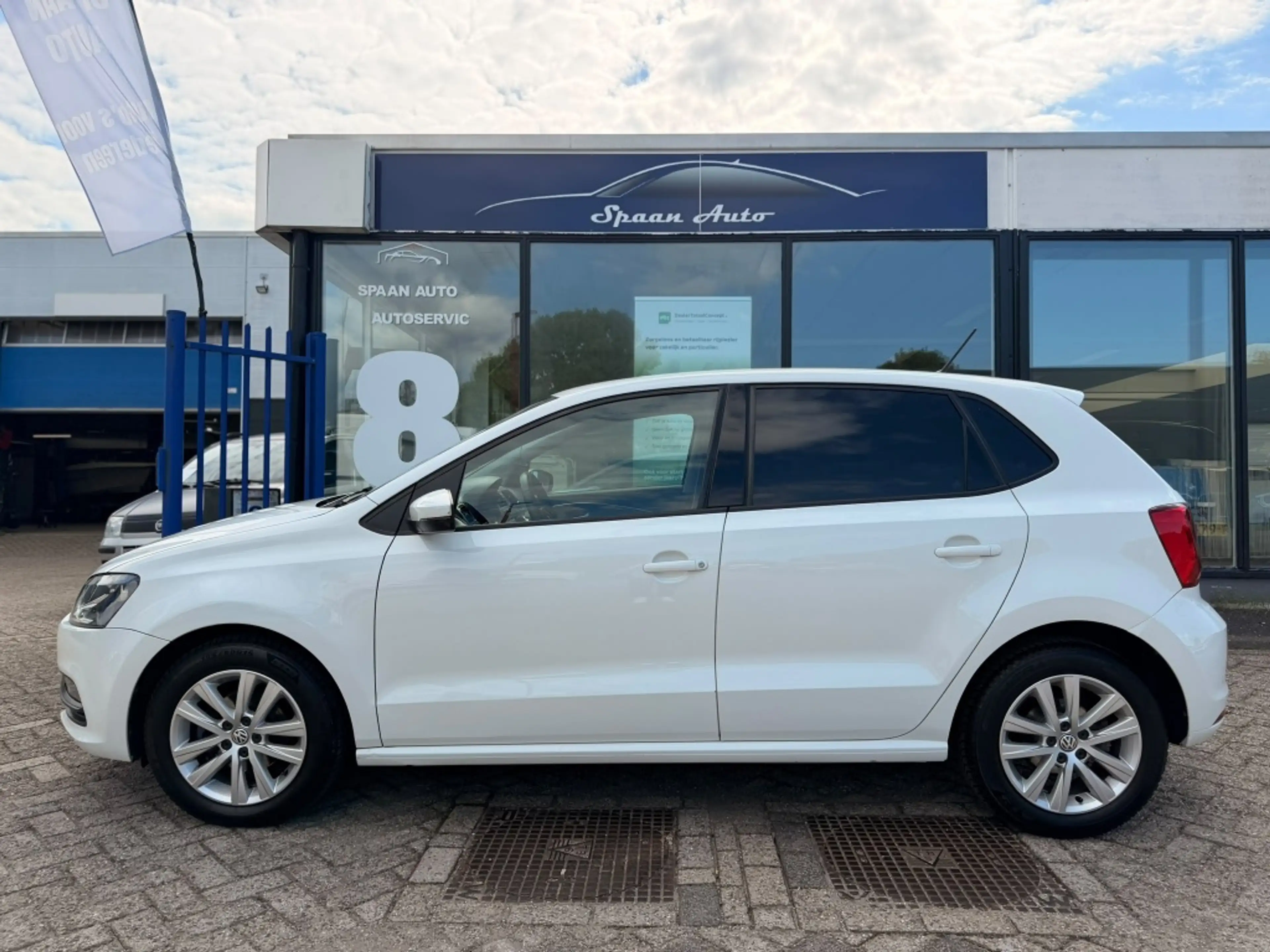Volkswagen Polo 1.2 TSI Comfortline l Automaat l Airco l LM Velgen — photo 13