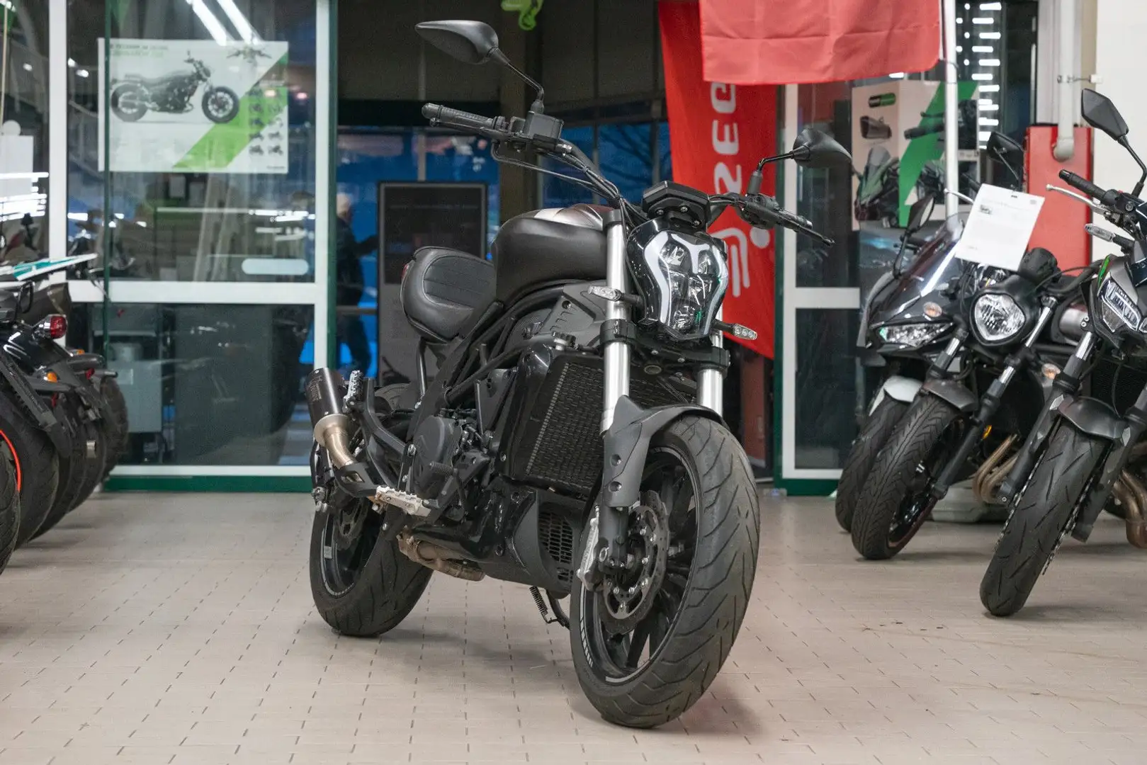 Benelli 502C ABS, MIVV, unfallfrei, Lieferservice Fekete - 2