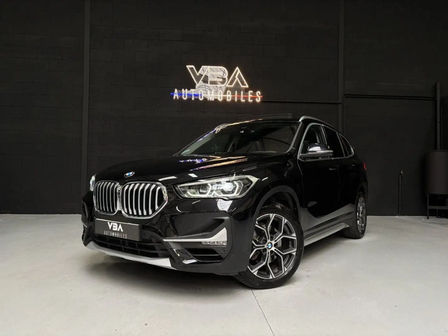 BMW X1 (2) sDrive18i xLine DKG7 Toit Ouvrant Noir - 2