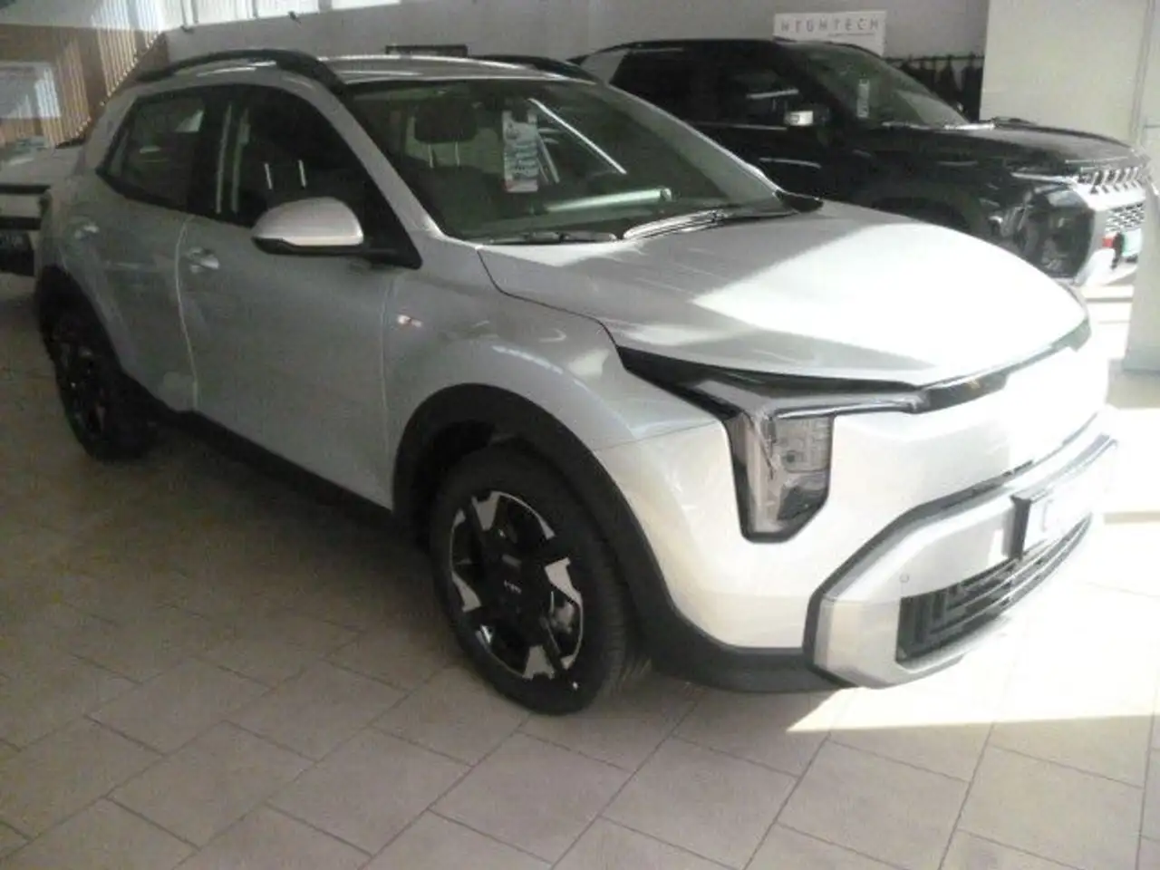 Kia Stonic 1.0 SILVER+ A/C SH LHZ LMF NAVI KAMERA — photo 1 of 23
