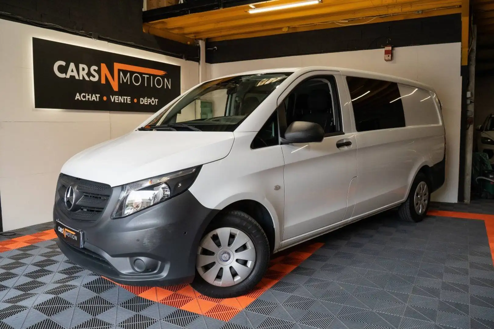 Mercedes-Benz Vito Mixto 6 places 114 CDI (2.2L Mercedes) 136ch 7G-Tr Blanc - 1