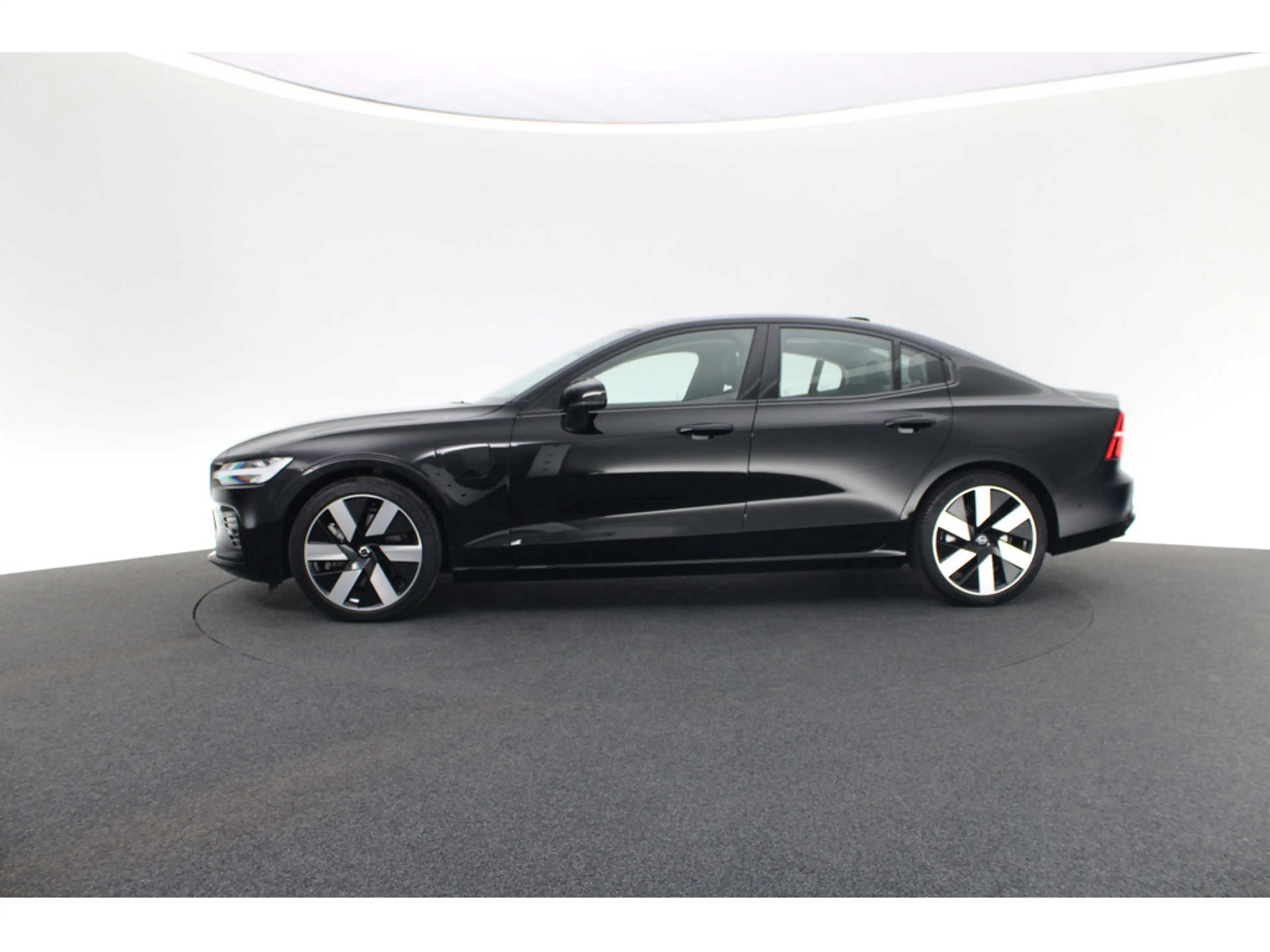 Volvo S60 T8 Ultimate Dark AWD aus1.Hand LED PANO — photo 2