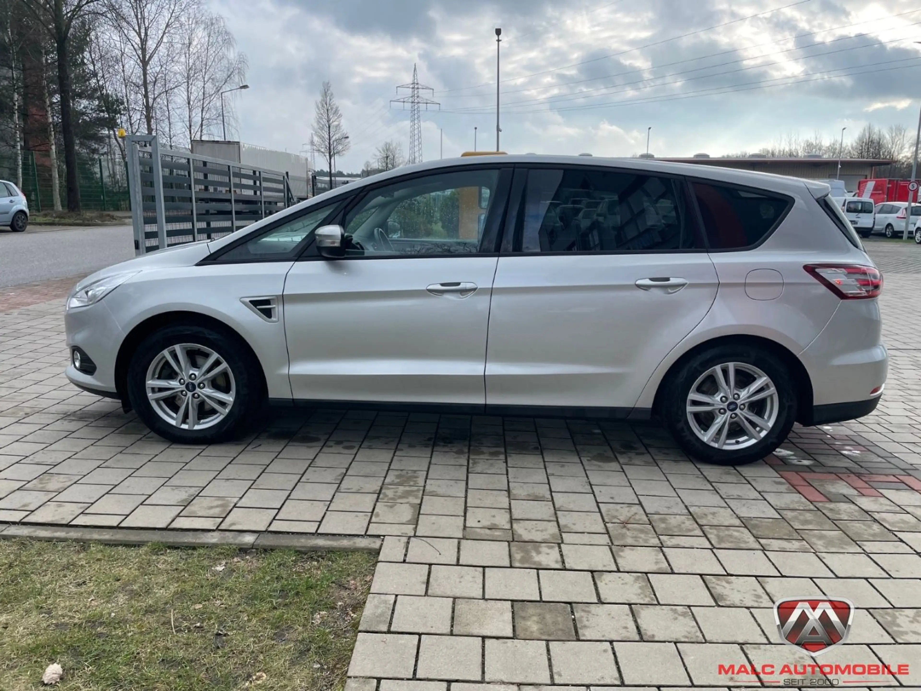 Ford S-Max Business 2.0 TDCi Navi/8 fach reif. — photo 9