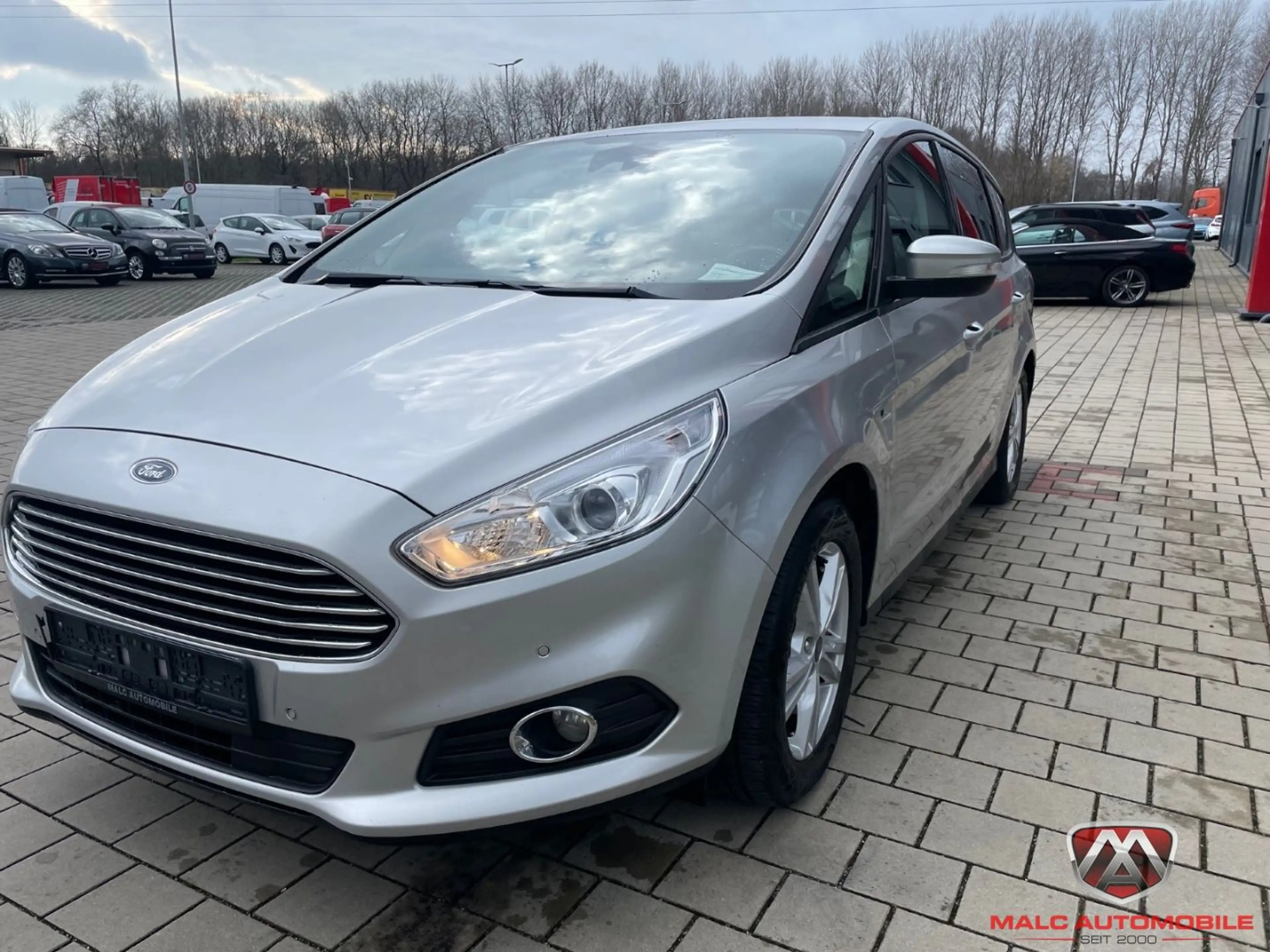 Ford S-Max Business 2.0 TDCi Navi/8 fach reif. — photo 3