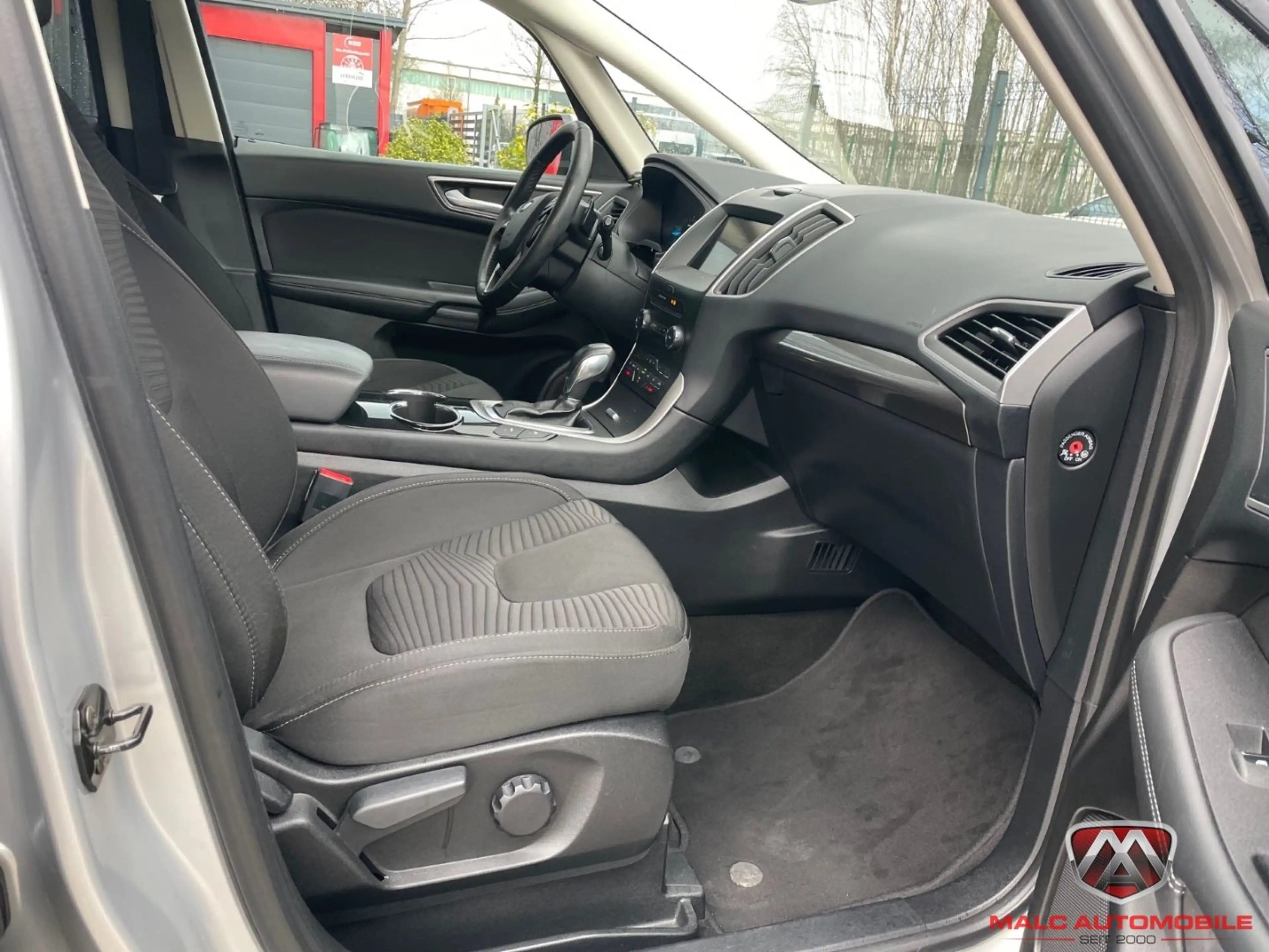 Ford S-Max Business 2.0 TDCi Navi/8 fach reif. — photo 6
