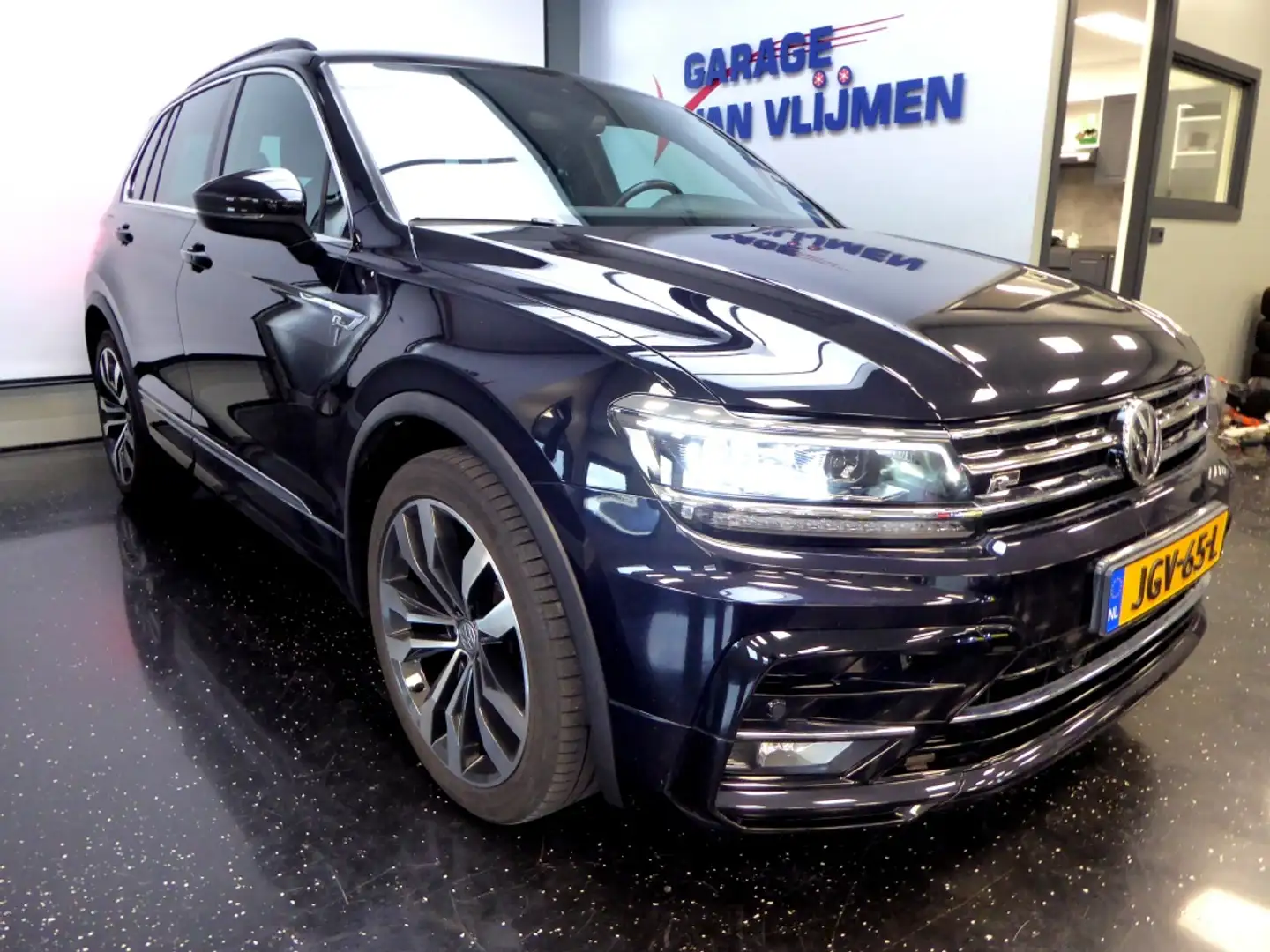 Volkswagen Tiguan 1.5TSI 150PK R-Line 20'' VELGEN FULL LED CARPLAY Noir - 2