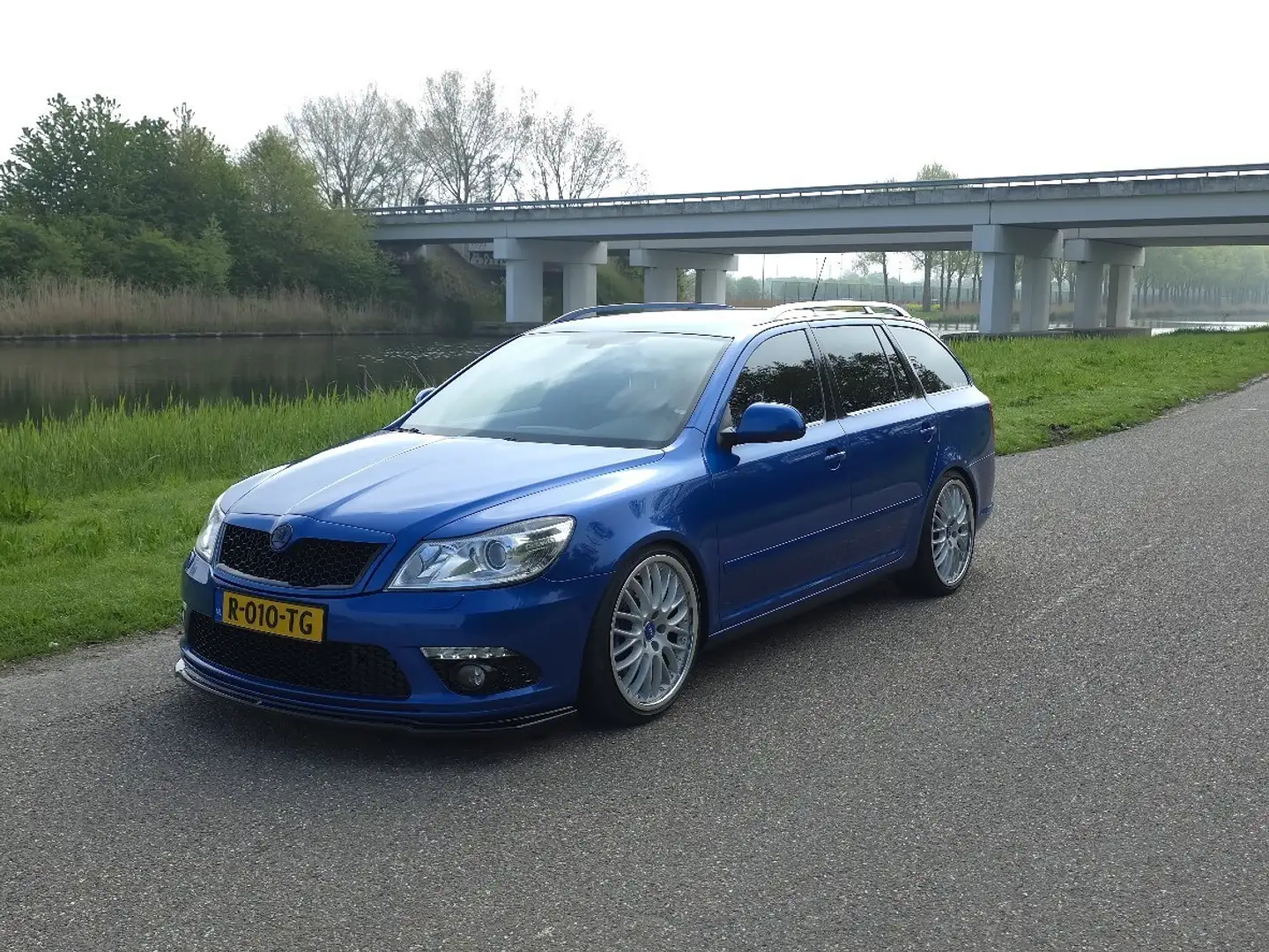 Skoda Octavia 2.0 TFSI RS 298pk liefhebbers auto!! Blauw - 1