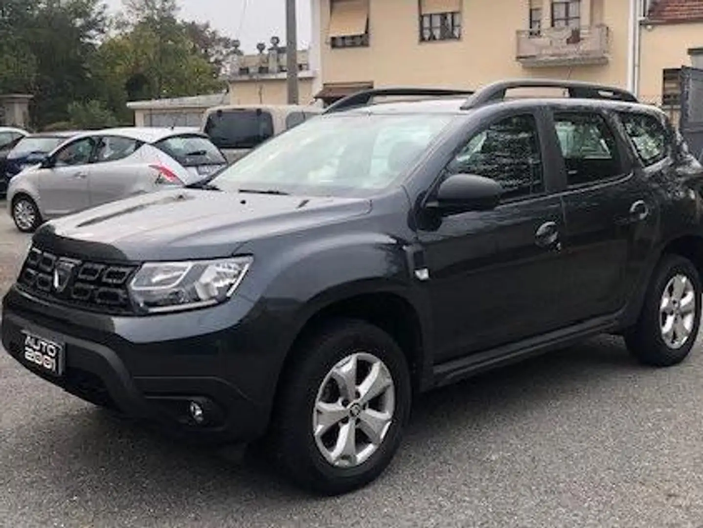 Dacia Duster 1.0 tce Comfort Eco-g  4x2 100cv Nero - 2