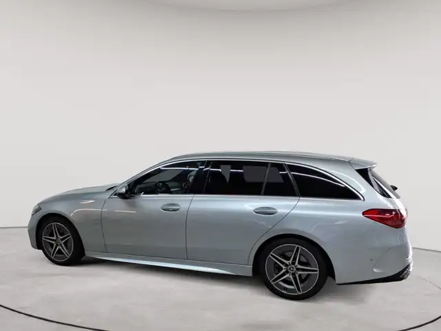 Mercedes-Benz C-Class view 6