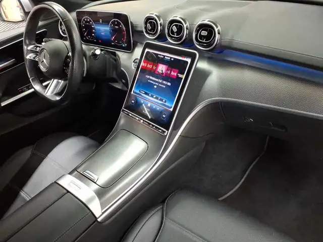 Mercedes-Benz C-Class view 9