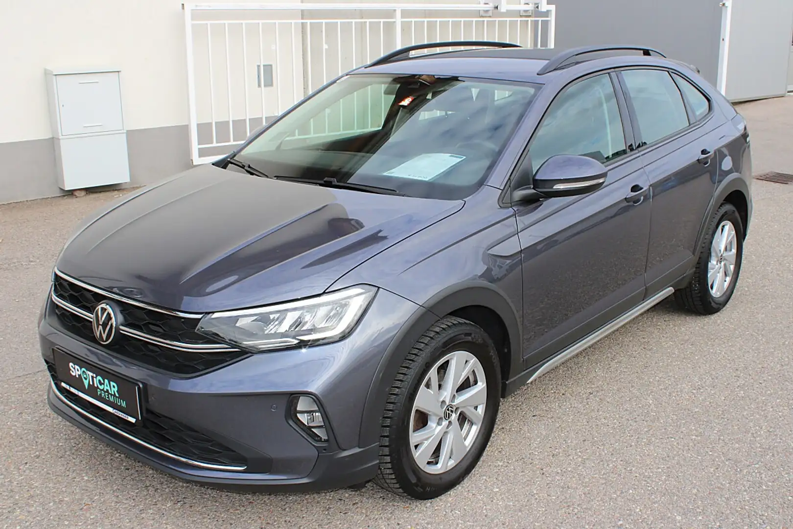 Volkswagen Taigo 1.0 TSI Life OPF (EURO 6d) Grau - 1