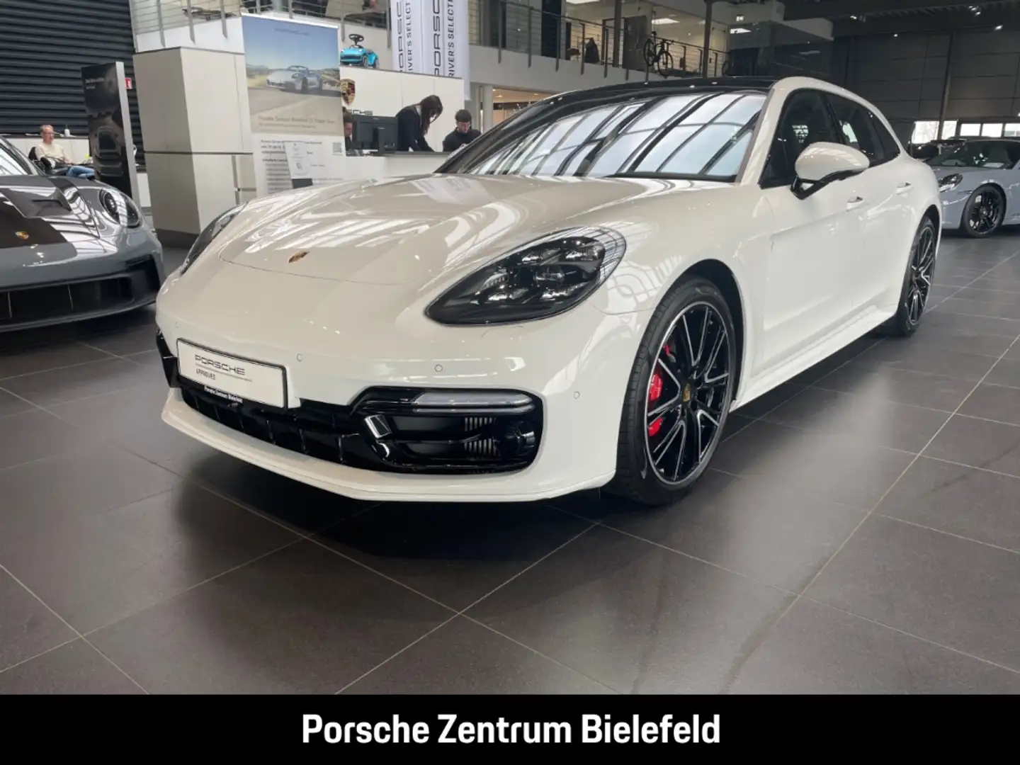 Porsche Panamera GTS Sport Turismo InnoDrive Panorama Weiß - 1