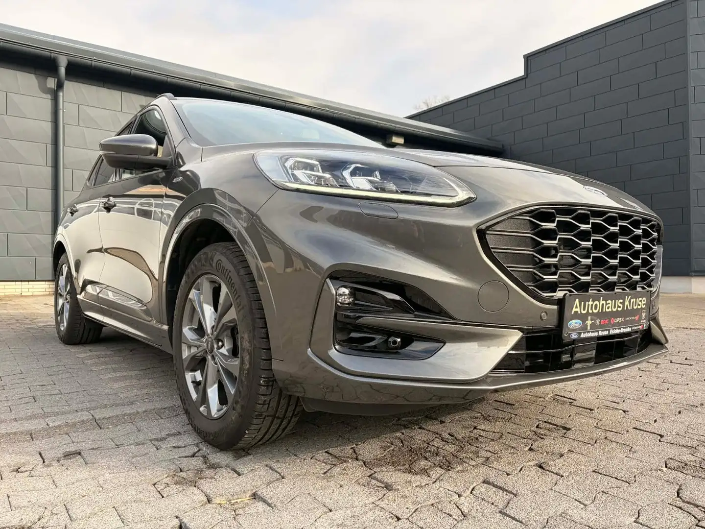Ford Kuga ST-Line X,1.5 EcoBoost 110kW+DAB+W.Paket Grau - 2