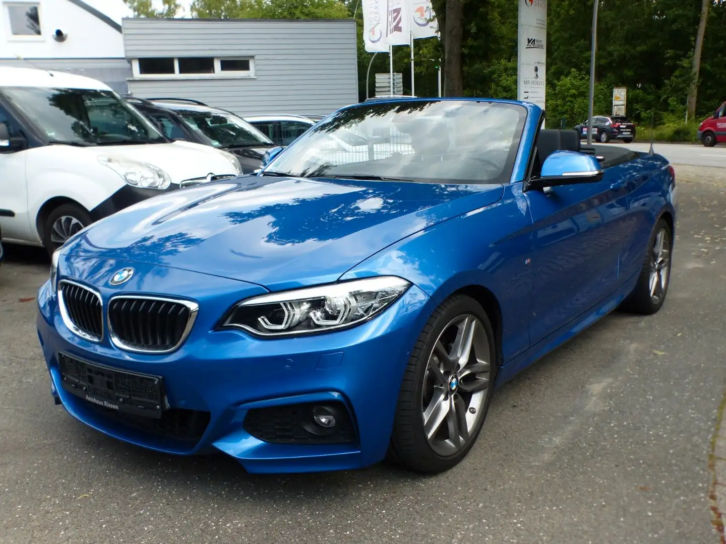 BMW 230 i Cabrio M Sport Leder Kam LED H&K Memory AHK Blau - 1
