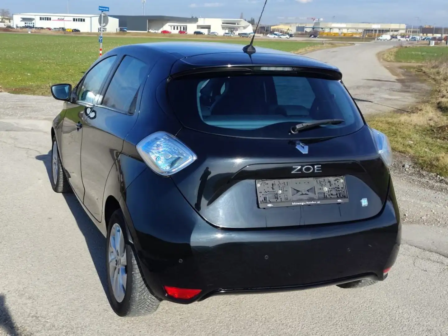 Renault ZOE Zoe+Q210+22kWh+Intens+(Batteriemiete)+Intens Černá - 2