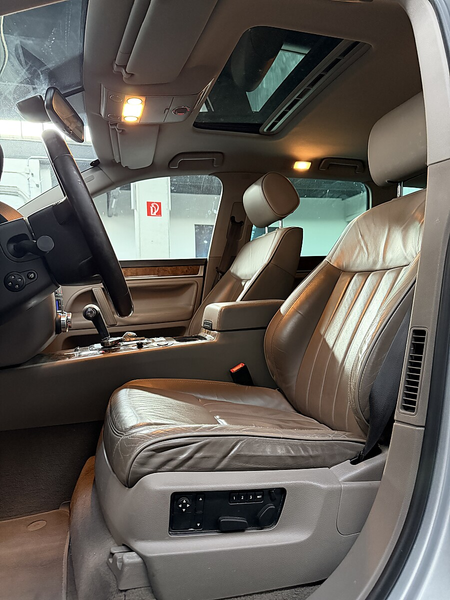 Volkswagen Touareg V6 FSI Tiptronic * 2 BESITZ * VOLLSTÄNDIGE SERV... — photo 11