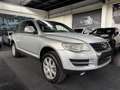 Volkswagen Touareg V6 FSI Tiptronic * 2 BESITZ * VOLLSTÄNDIGE SERV... Silber - thumbnail 2