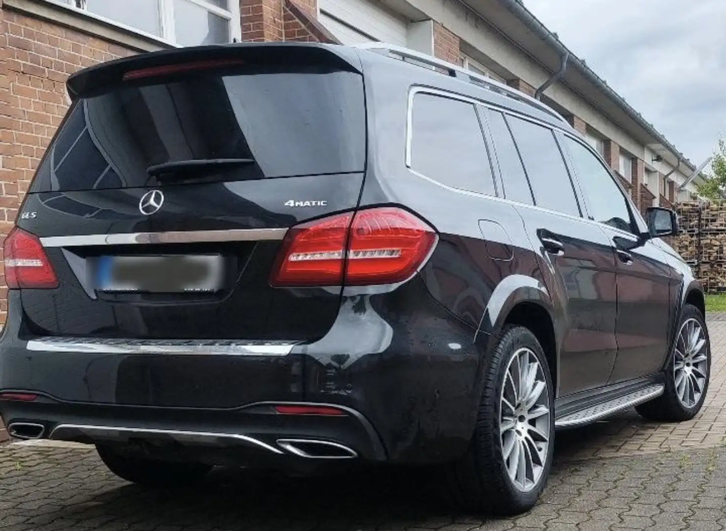 Mercedes-Benz GLS 350 d 4Matic 9G-TRONIC AMG Line - 2