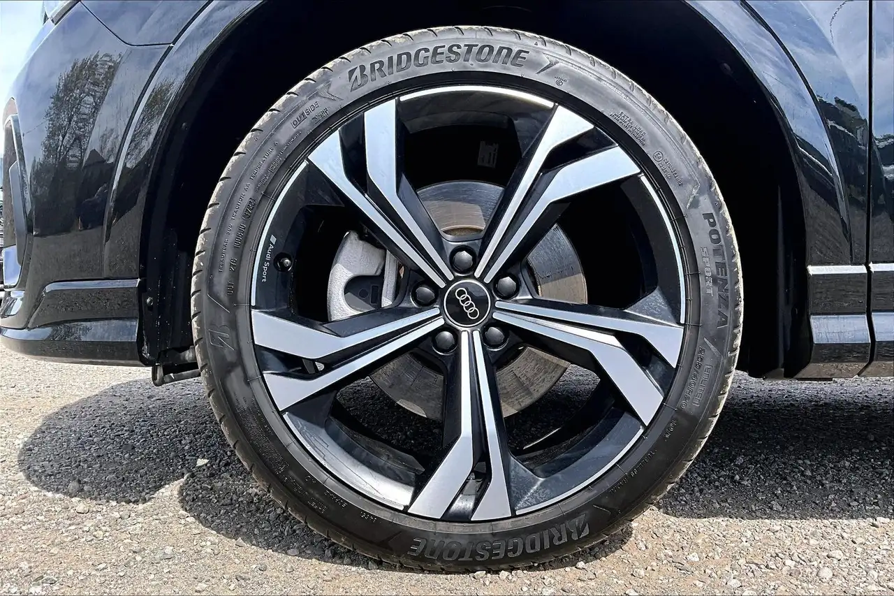 Audi Q3 снимка Audi Q3