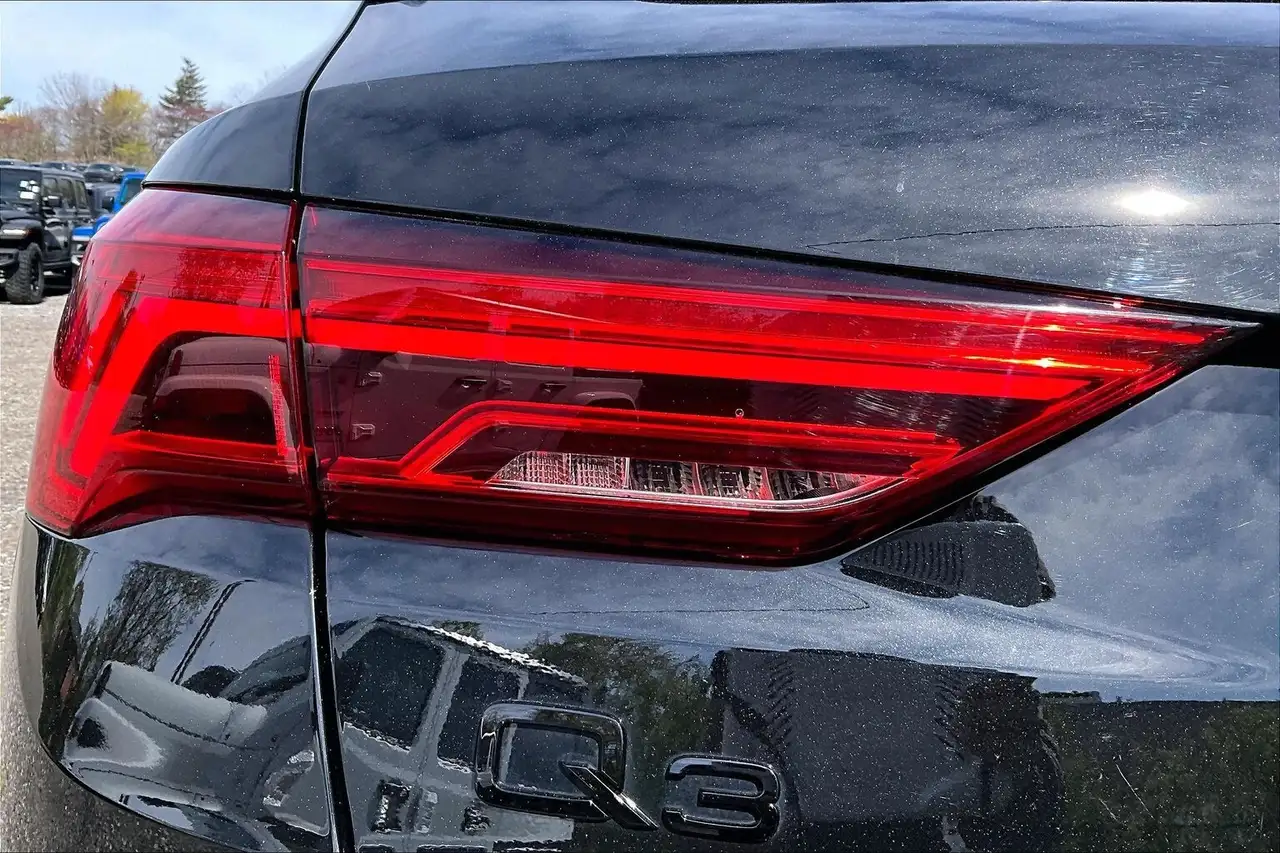 Audi Q3 снимка Audi Q3