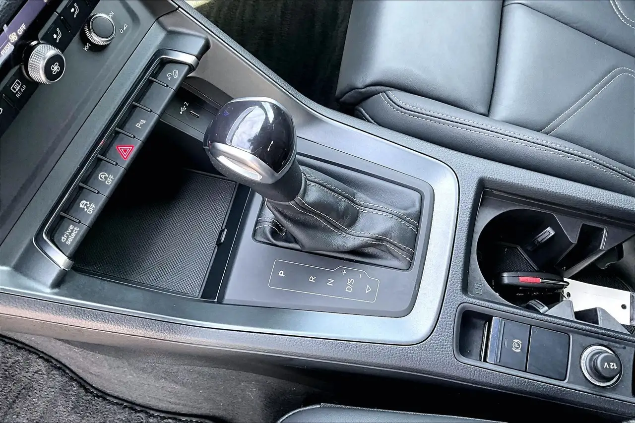 Audi Q3 снимка Audi Q3