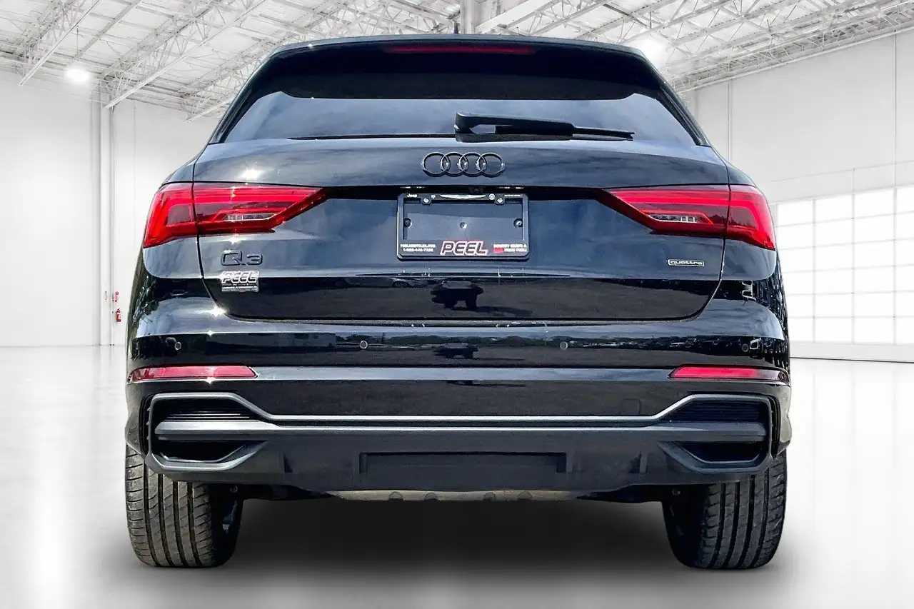 Audi Q3 снимка Audi Q3