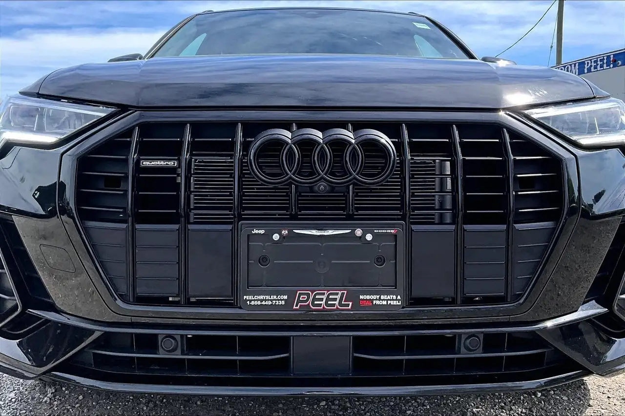 Audi Q3 снимка Audi Q3